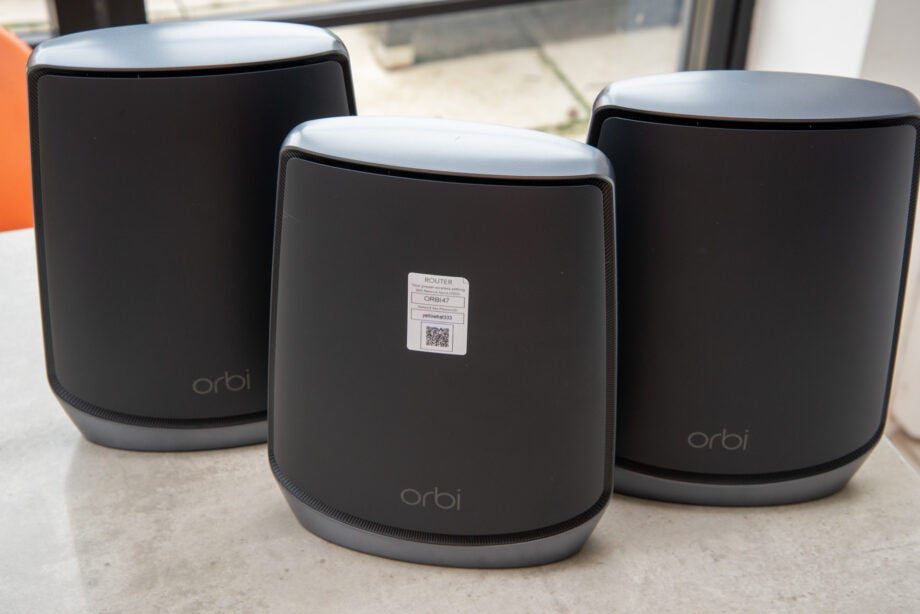 A Comprehensive Review of Netgear Orbi 862S